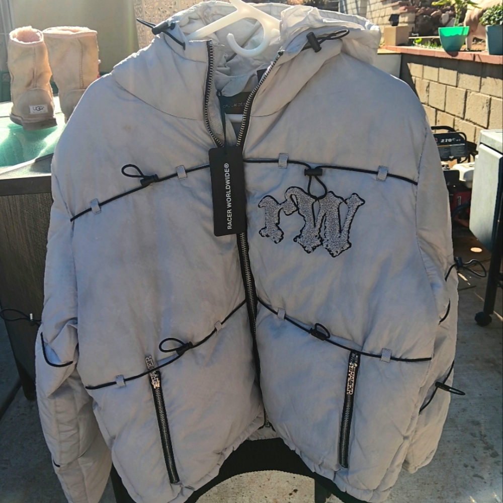 COPY - RACER WORLDWIDE White Camo Puffer 3.0 Jacket Unisex Size M New with tags.